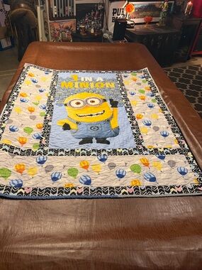 Minions Kids' Quilt - Yellow Blue Balloon Pattern